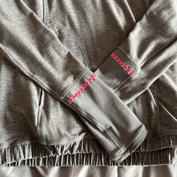 Lululemon Half Zip - Picture 3 of 5